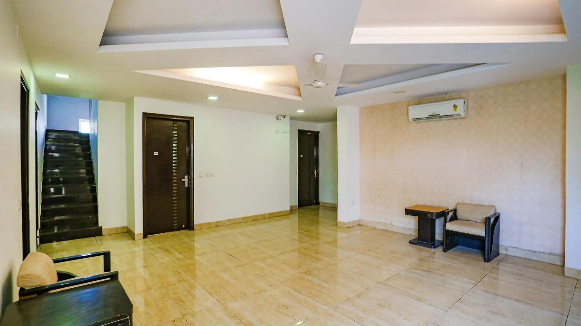 Fabhotel Premium Nest Gurgaon Hotel