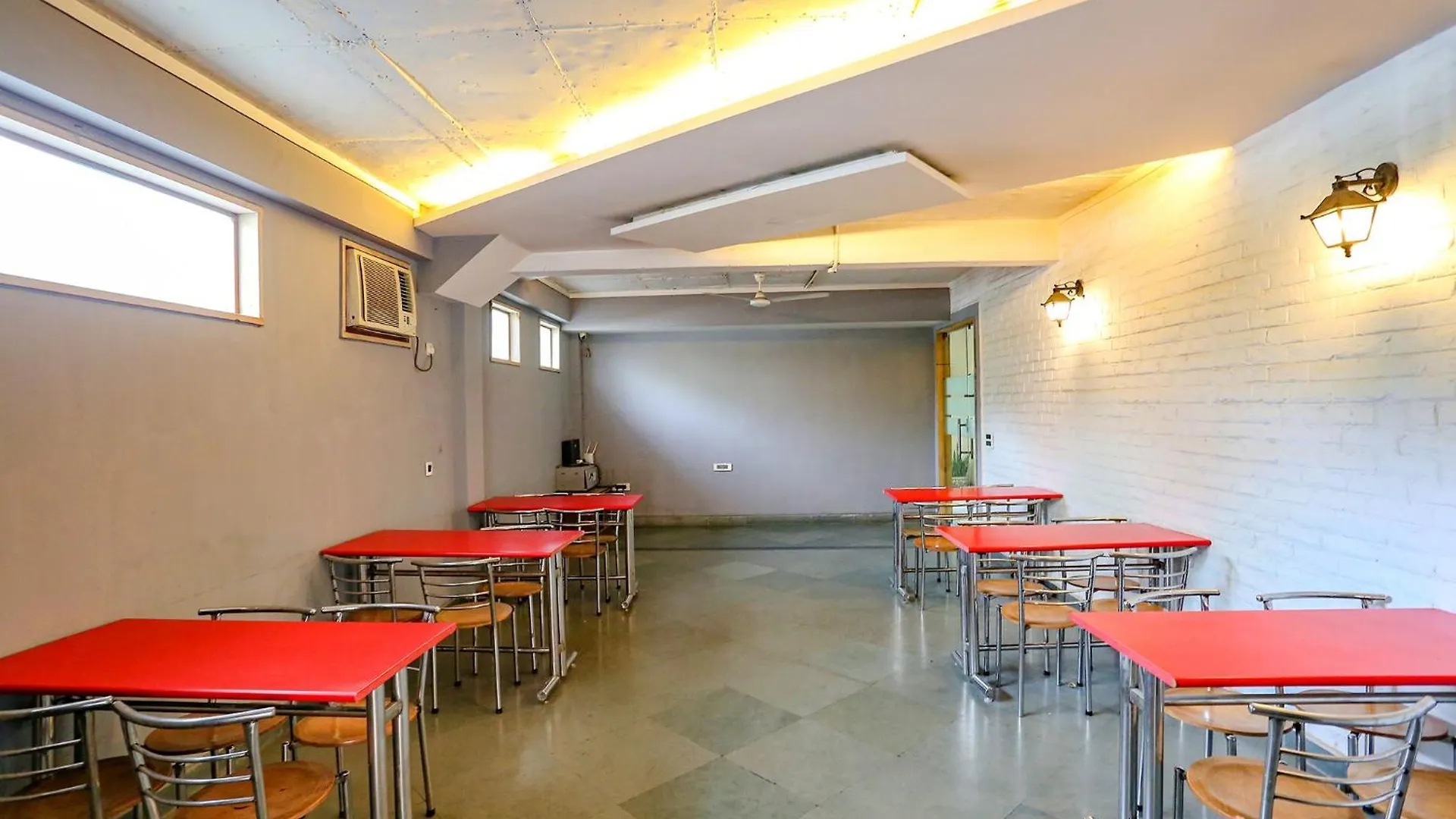 Fabhotel Premium Nest Gurgaon Hotel